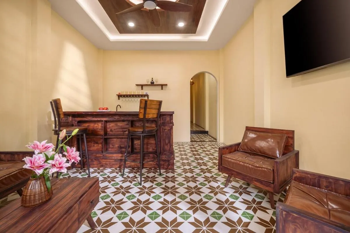 Goldland Villa - 4Br 5Bth Sauna & Jacuzzi, Billiard 5' My Khe Beach Da Nang
