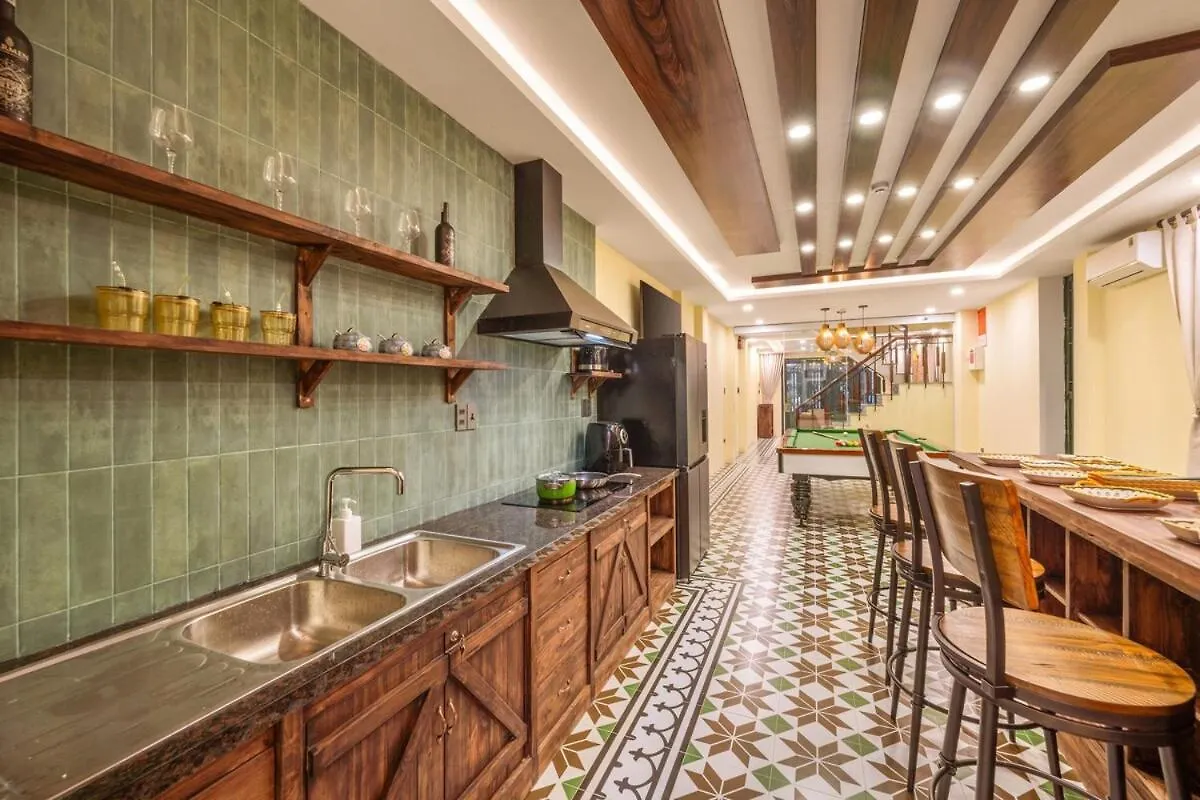 Goldland Villa - 4Br 5Bth Sauna & Jacuzzi, Billiard 5' My Khe Beach Da Nang