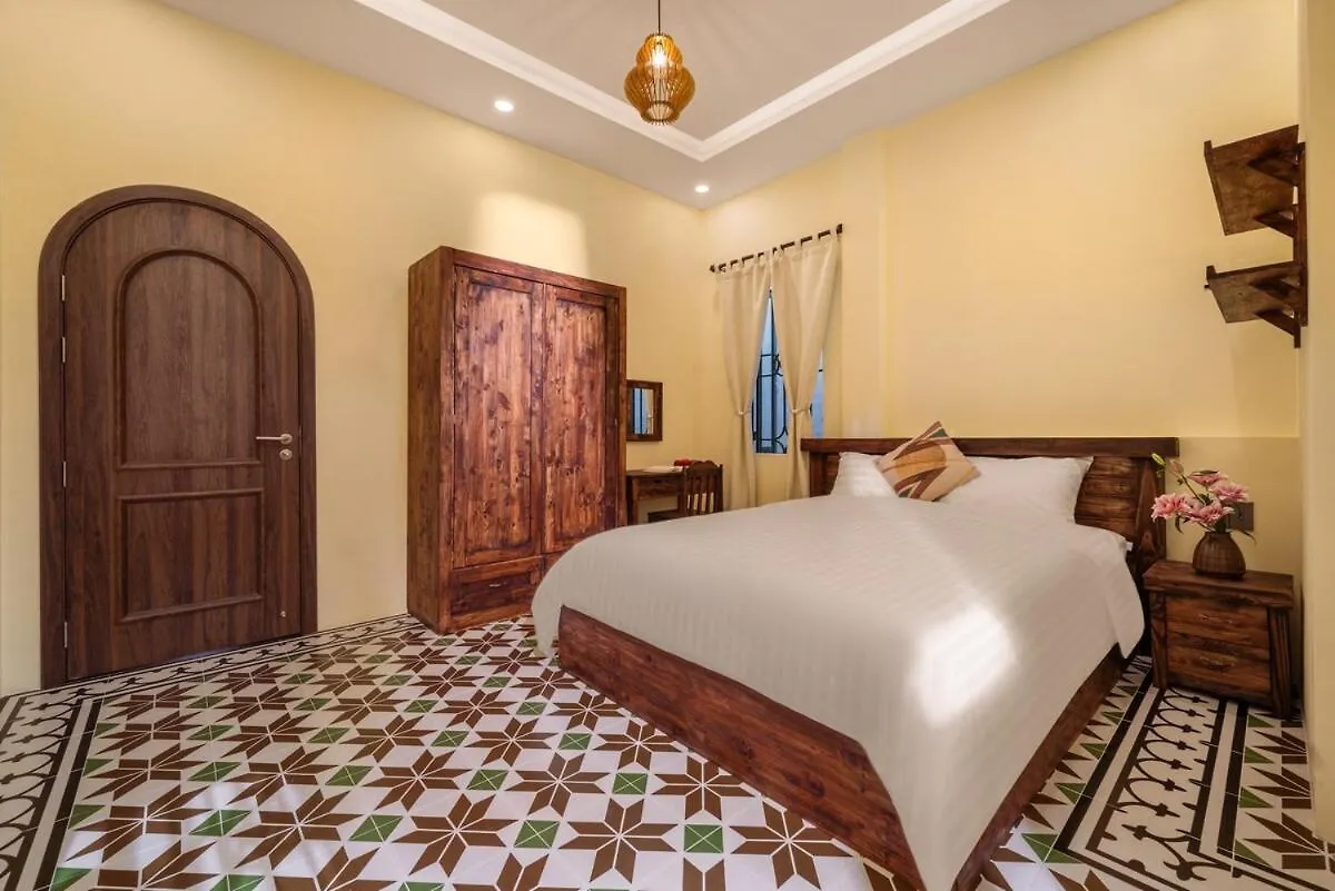 Goldland Villa - 4Br 5Bth Sauna & Jacuzzi, Billiard 5' My Khe Beach Da Nang