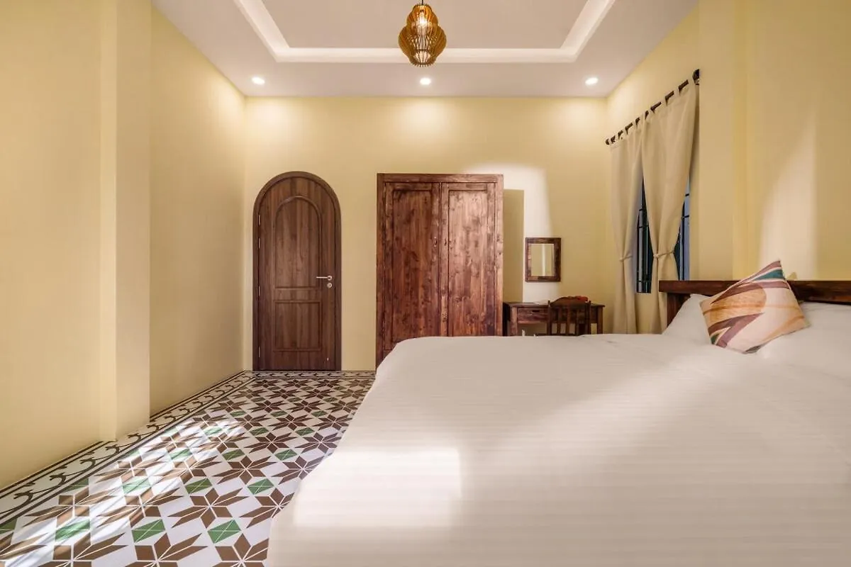 Goldland Villa - 4Br 5Bth Sauna & Jacuzzi, Billiard 5' My Khe Beach Da Nang
