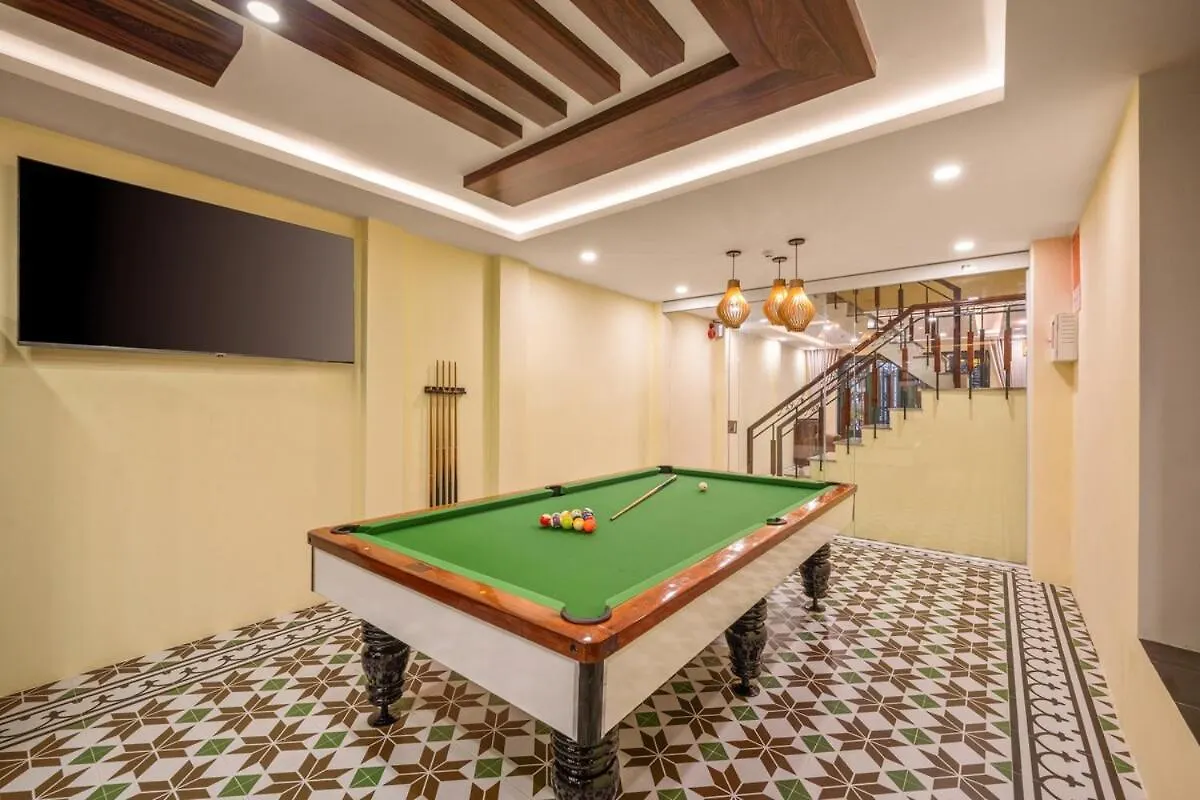 Goldland Villa - 4Br 5Bth Sauna & Jacuzzi, Billiard 5' My Khe Beach Da Nang
